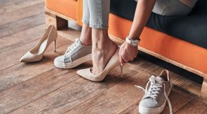 Read more about the article ▷ Sonhar Comprando Sapatos – O Que Significa?
