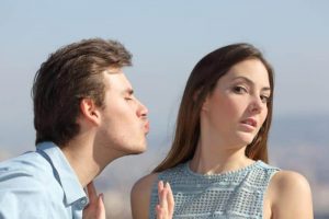 Read more about the article 5 Tipos De Homens Que As Mulheres Nunca Devem Beijar