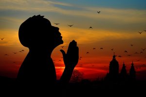 Read more about the article ▷ 10 Orações Poderosíssima Para Conquistar Tudo Na Vida